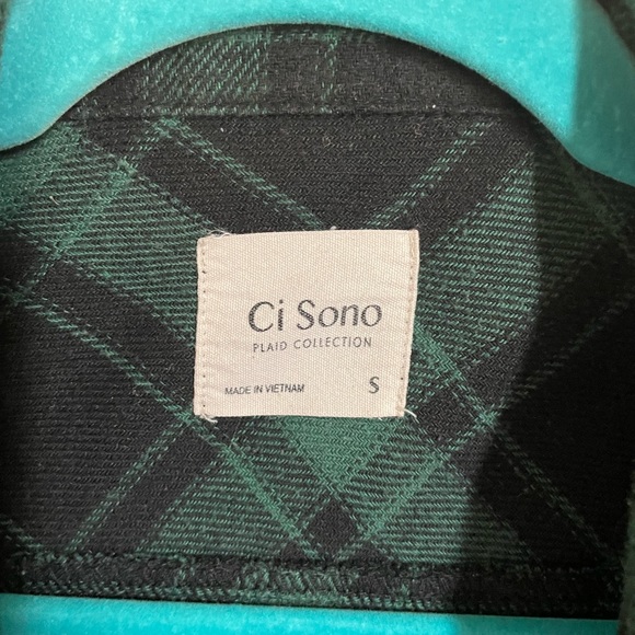 Casual Black and Dark Green Cozy Flannel - Picture 2 of 2